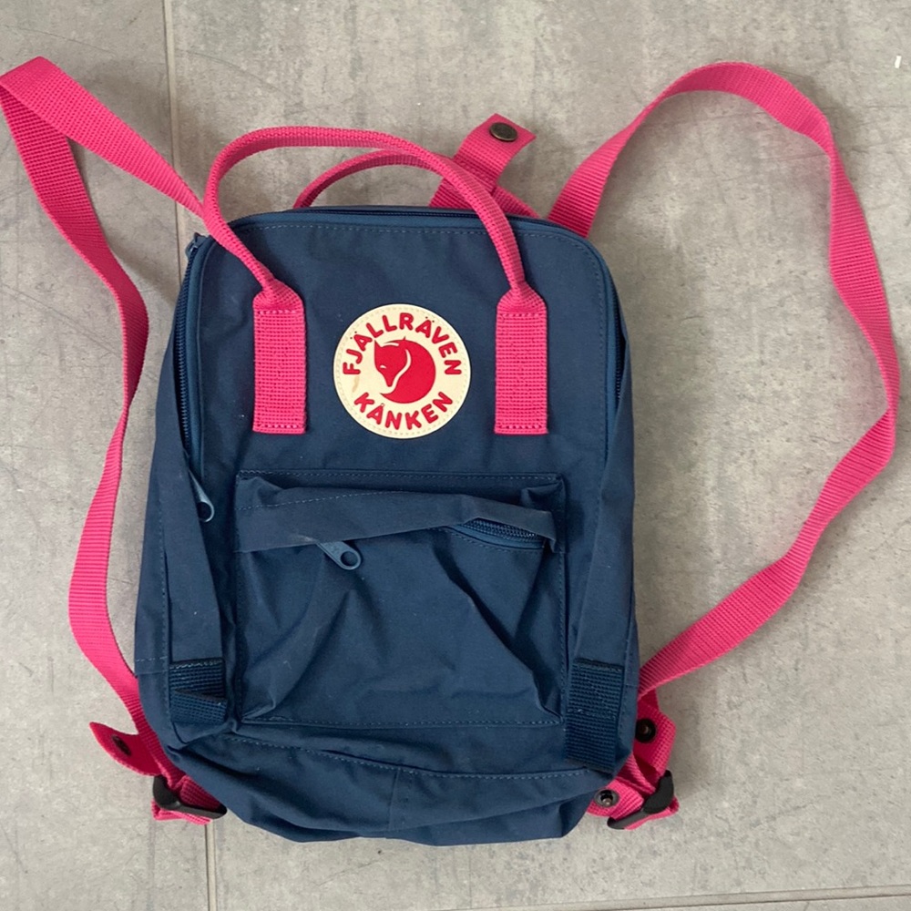 Fjallraven Kanken mini Backpack new with tags